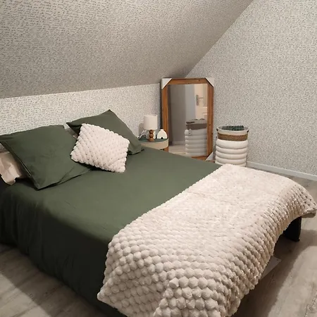 à Louer Proche Circuit Bed & Breakfast Teloché